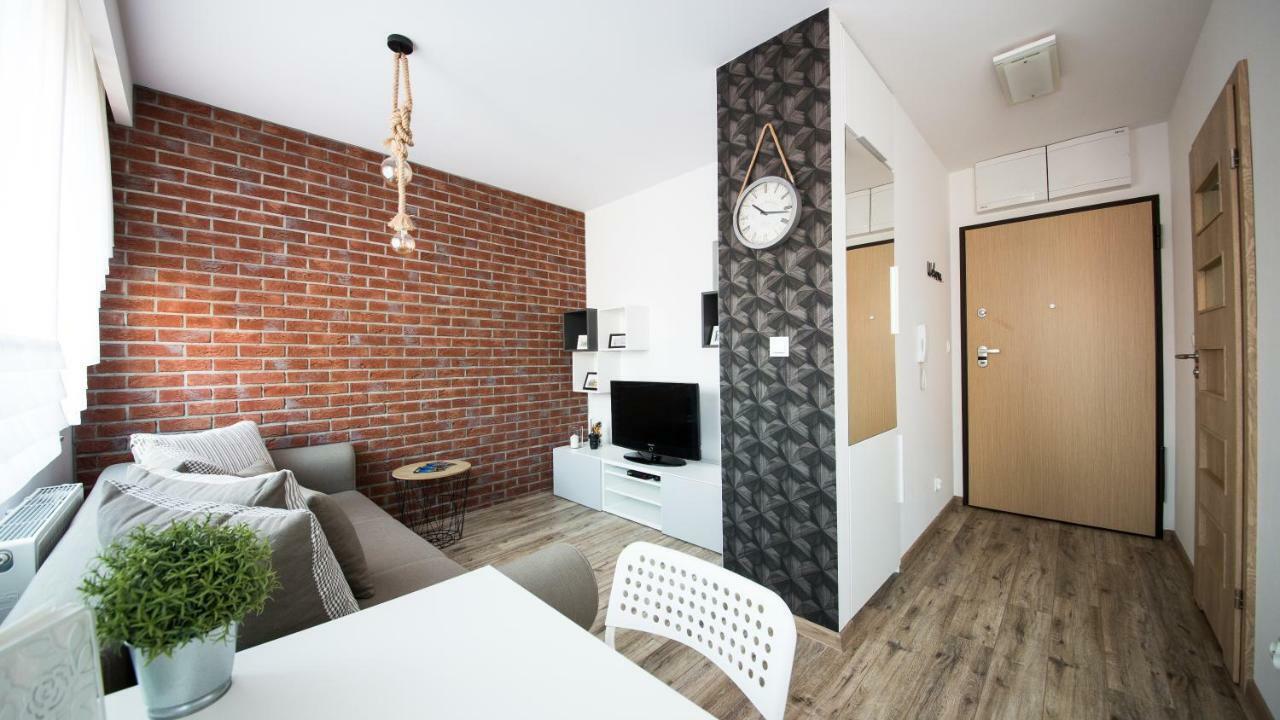 Pixel House Studio *
